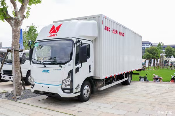 江铃E路达新能源6米8