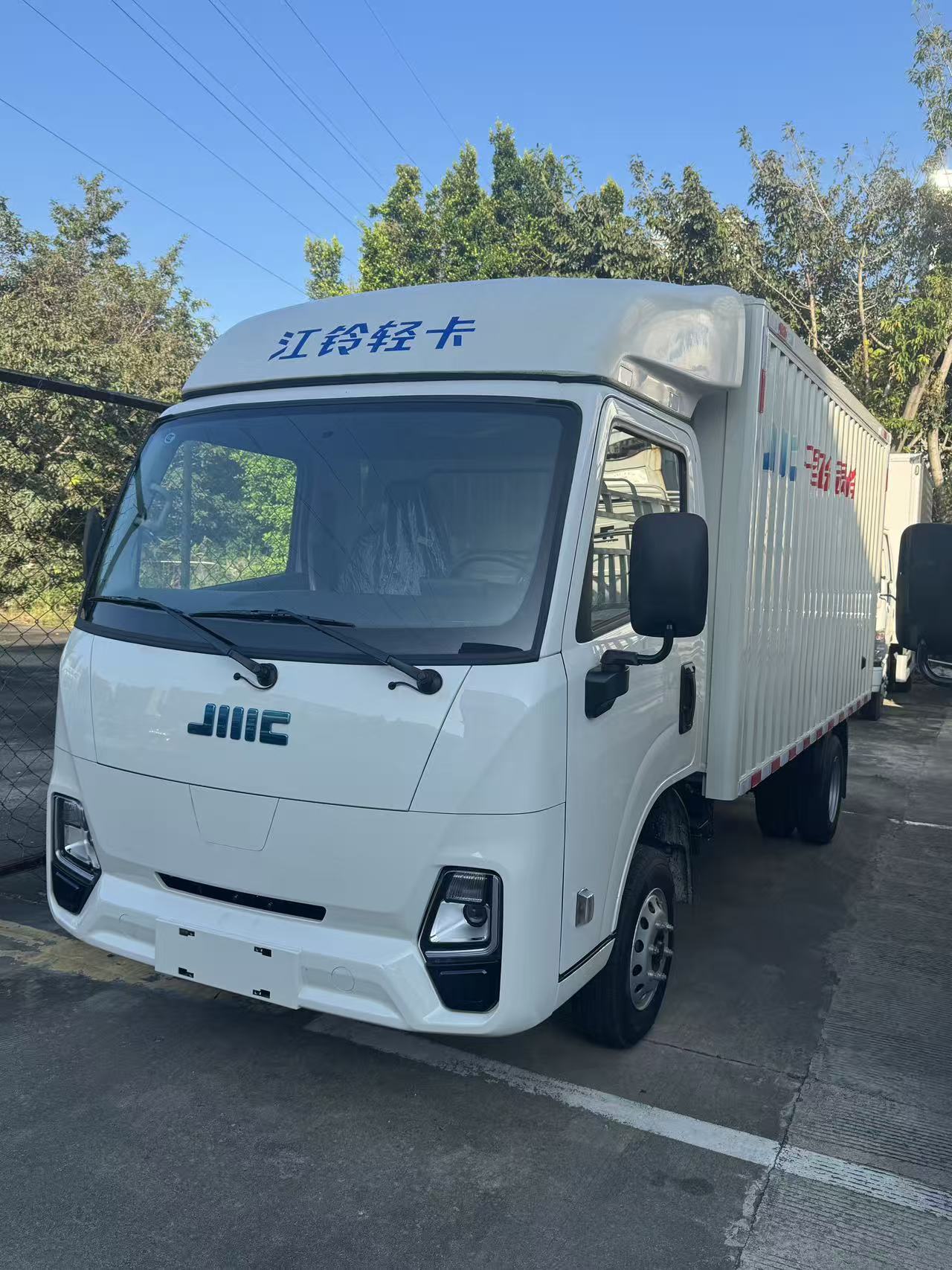 江铃新能源E顺达4米2