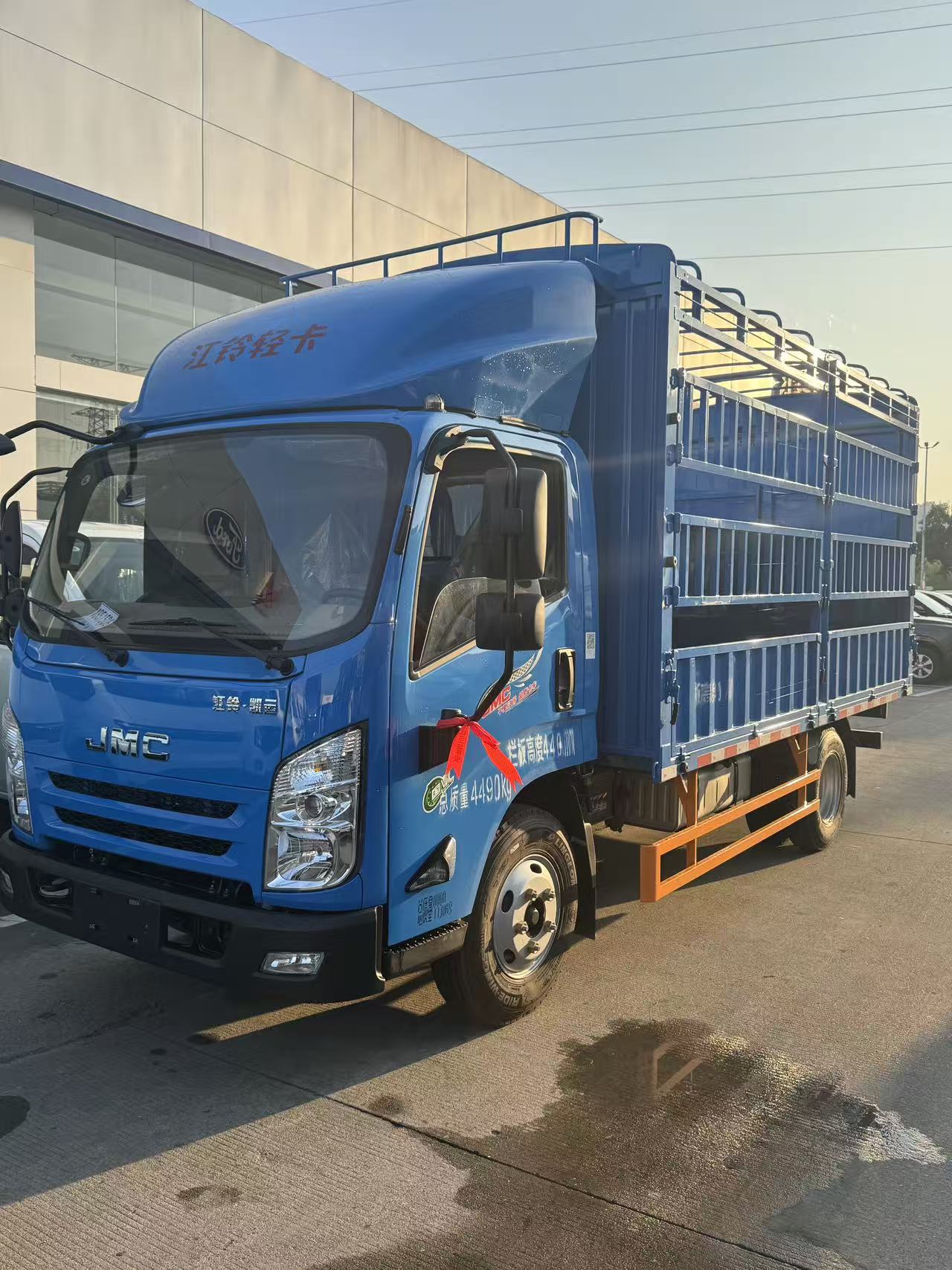 江铃凯运4米2仓栅车